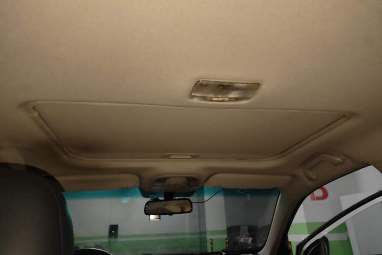 Used BYD G5 2014 1.5TID Automatic Prestige Model Headliner