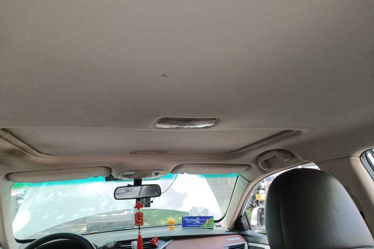 Used BYD G5 2014 1.5TID Automatic Prestige Model Headliner
