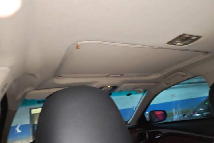 Used BYD G5 2014 1.5TID Automatic Prestige Model Headliner