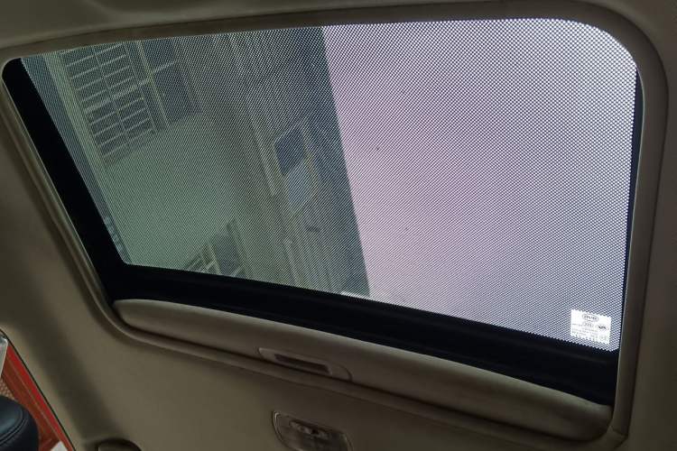 Used BYD G5 2014 1.5TID Automatic Prestige Model Headliner