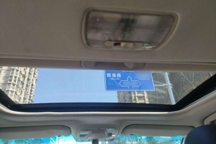 Used BYD G5 2014 1.5TID Automatic Prestige Model Headliner