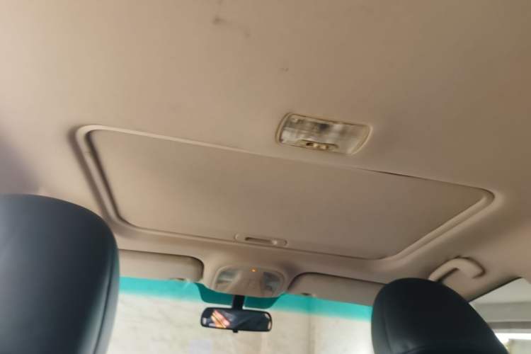 Used BYD G5 2014 1.5TID Automatic Prestige Model Headliner