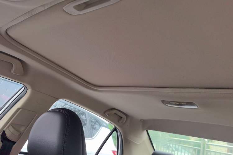 Used BYD G5 2014 1.5TID Automatic Prestige Model Headliner