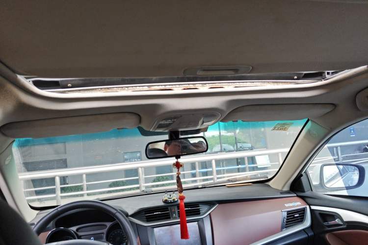 Used BYD G5 2014 1.5TID Automatic Prestige Model Headliner