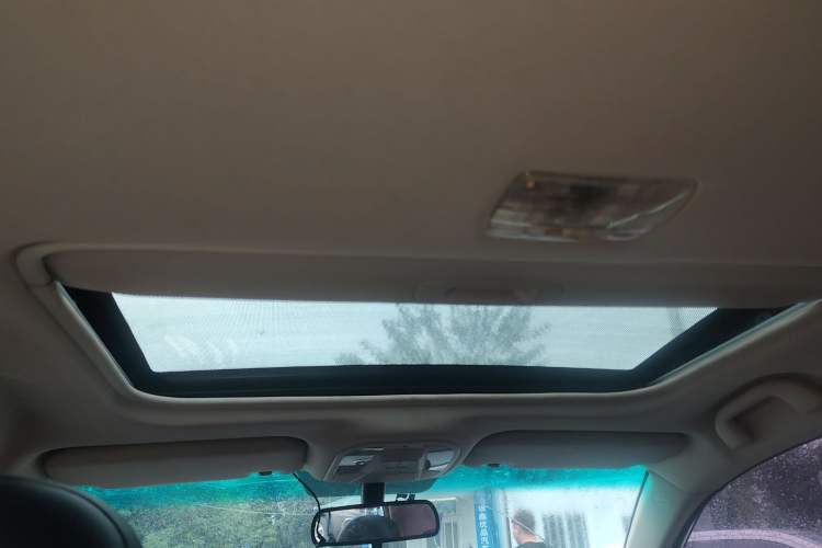 Used BYD G5 2014 1.5TID Automatic Prestige Model Headliner