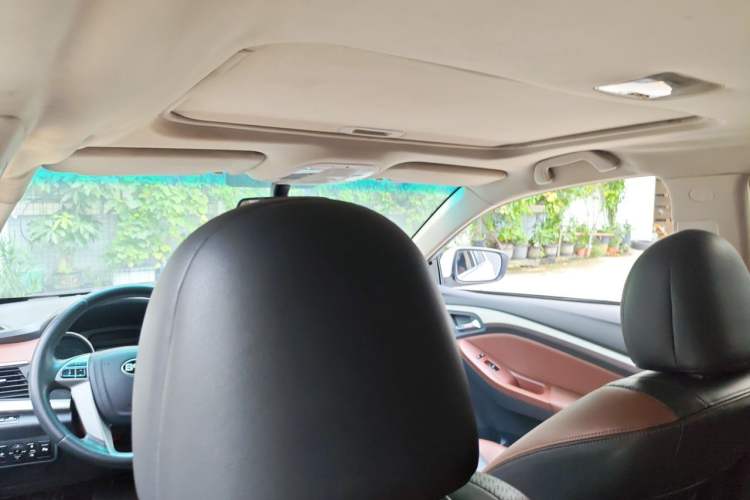 Used BYD G5 2014 1.5TID Automatic Prestige Model Headliner