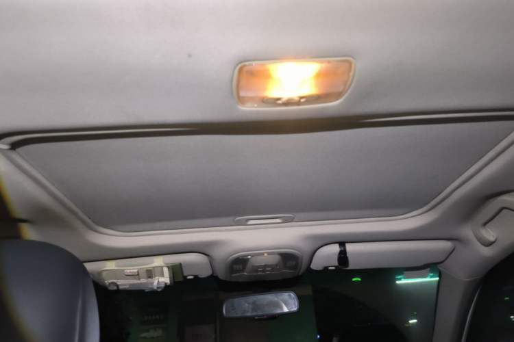 Used BYD G5 2014 1.5TID Automatic Prestige Model Headliner