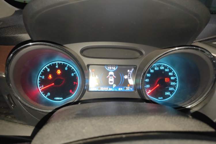 Used BYD G5 2014 1.5TID Automatic Prestige Model Instrument Cluster
