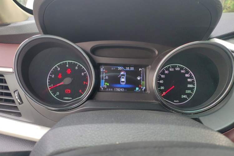 Used BYD G5 2014 1.5TID Automatic Flagship Model Instrument Cluster