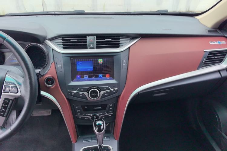 Used BYD G5 2014 1.5TID Automatic Prestige Model Interior 5