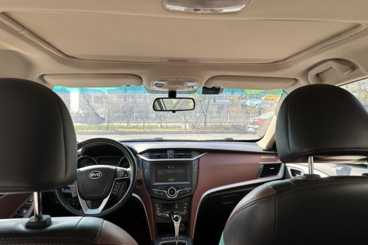 Used BYD G5 2014 1.5TID Automatic Flagship Model Interior 7