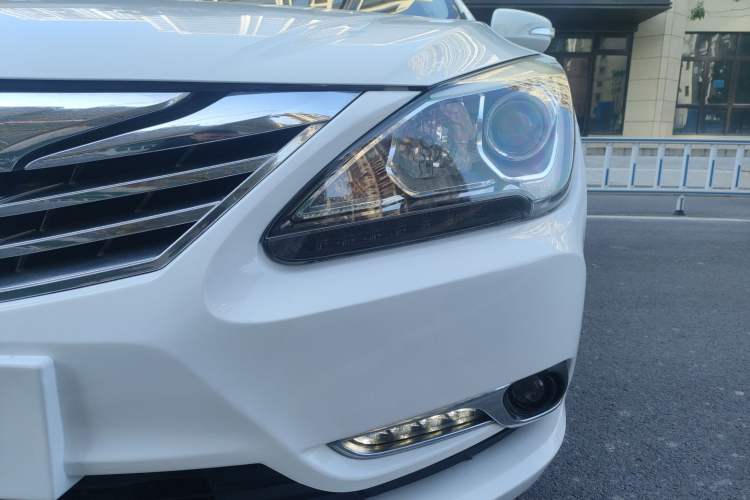 Used BYD G5 2014 1.5TID Automatic Prestige Model Left Front Headlight