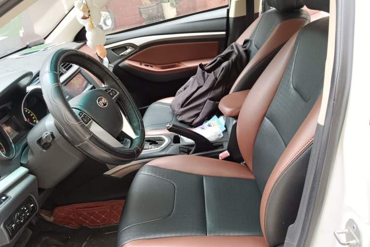 Used BYD G5 2014 1.5TID Automatic Prestige Model Left Front Seat