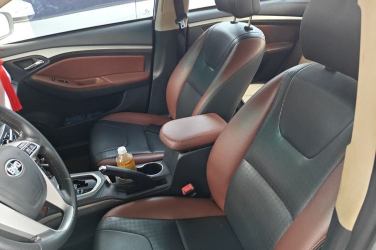Used BYD G5 2014 1.5TID Automatic Prestige Model Left Front Seat