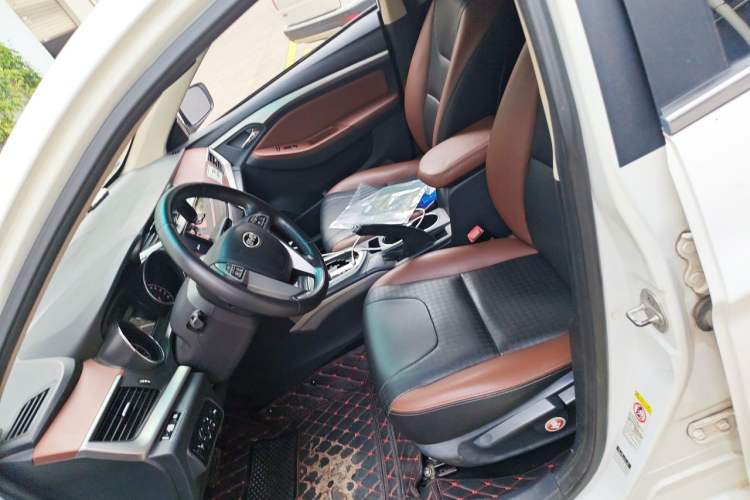 Used BYD G5 2014 1.5TID Automatic Prestige Model Left Front Seat