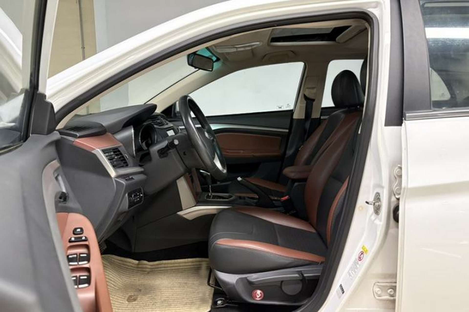 Used BYD G5 2014 1.5TID Automatic Prestige Model Left Front Seat