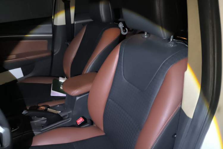 Used BYD G5 2014 1.5TID Automatic Prestige Model Left Front Seat