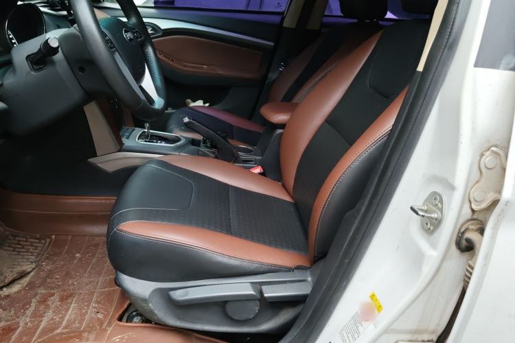 Used BYD G5 2014 1.5TID Automatic Prestige Model Left Front Seat