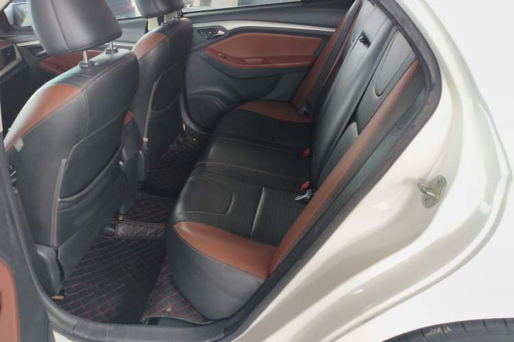 Used BYD G5 2014 1.5TID Automatic Prestige Model Left Rear Seat