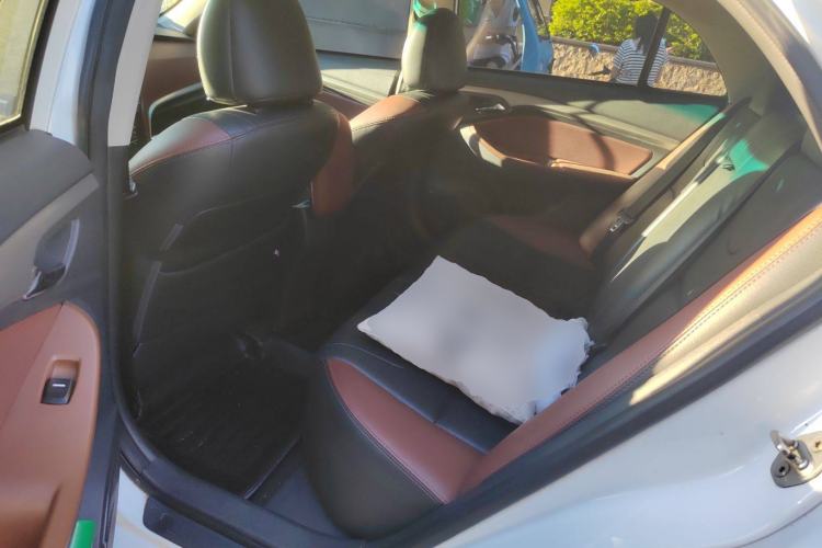 Used BYD G5 2014 1.5TI Manual Luxury Edition Left Rear Seat