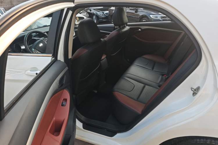 Used BYD G5 2014 1.5TID Automatic Prestige Model Left Rear Seat
