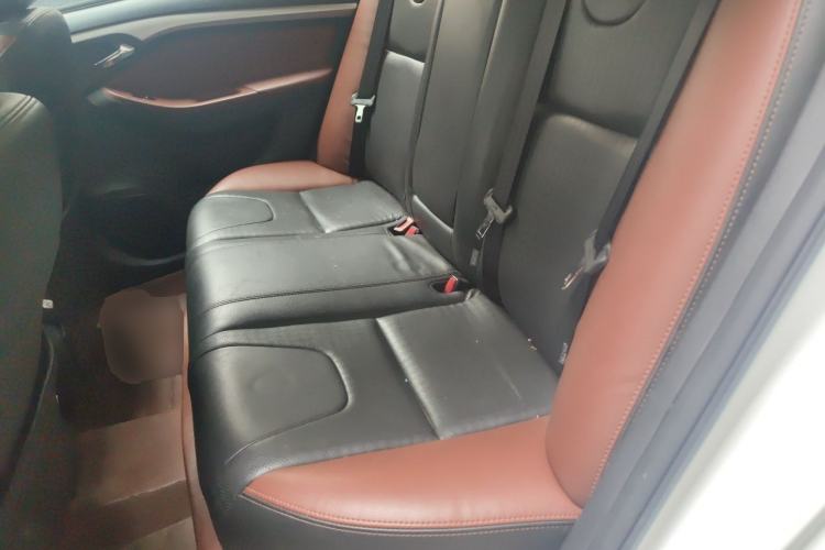 Used BYD G5 2014 1.5TID Automatic Flagship Model Left Rear Seat