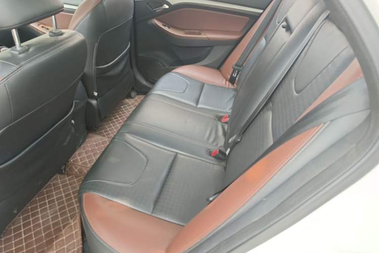 Used BYD G5 2014 1.5TID Automatic Prestige Model Left Rear Seat