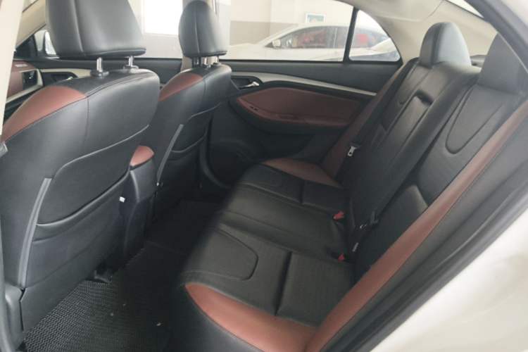 Used BYD G5 2014 1.5TID Automatic Prestige Model Left Rear Seat