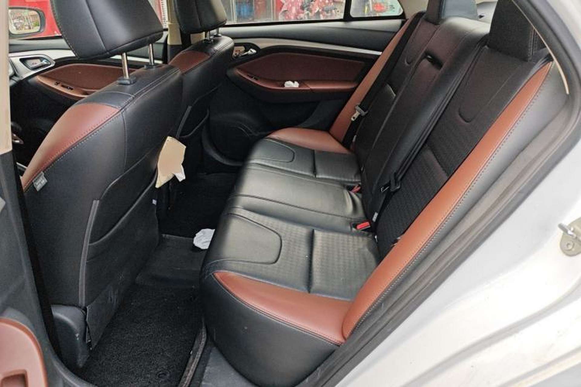 Used BYD G5 2014 1.5TI Manual Luxury Edition Left Rear Seat