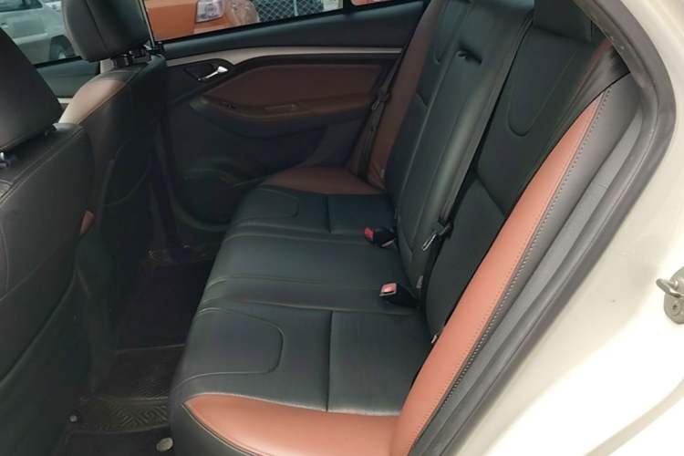 Used BYD G5 2014 1.5TID Automatic Prestige Model Left Rear Seat