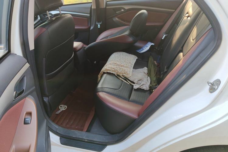 Used BYD G5 2014 1.5TI Manual Luxury Edition Left Rear Seat