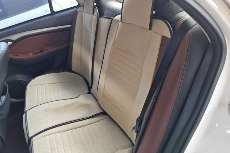 Used BYD G5 2014 1.5TID Automatic Prestige Model Left Rear Seat