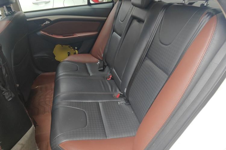 Used BYD G5 2014 1.5TID Automatic Flagship Model Left Rear Seat