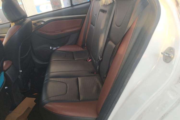 Used BYD G5 2014 1.5TI Manual Luxury Edition Left Rear Seat