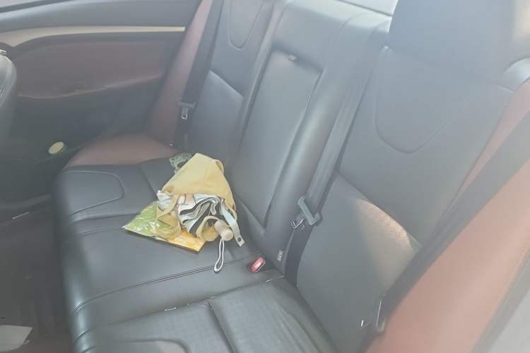 Used BYD G5 2014 1.5TID Automatic Prestige Model Left Rear Seat