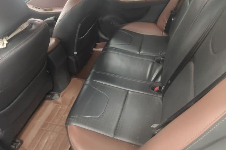 Used BYD G5 2014 1.5TID Automatic Flagship Model Left Rear Seat