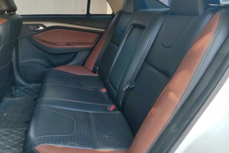 Used BYD G5 2014 1.5TID Automatic Prestige Model Left Rear Seat
