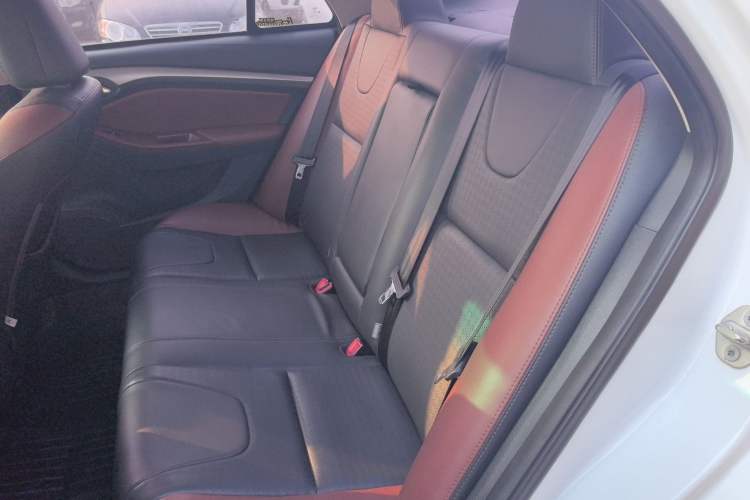 Used BYD G5 2014 1.5TID Automatic Prestige Model Left Rear Seat