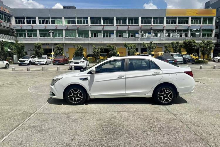 Used BYD G5 2014 1.5TID Automatic Prestige Model Left Side