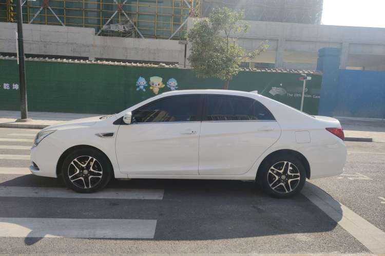 Used BYD G5 2014 1.5TID Automatic Prestige Model Left Side