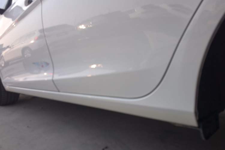 Used BYD G5 2014 1.5TID Automatic Prestige Model Left Side Sill