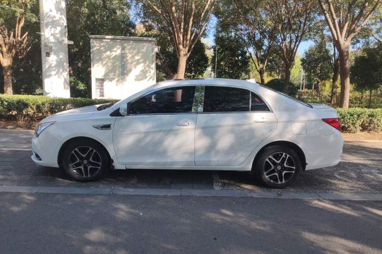 Used BYD G5 2014 1.5TID Automatic Prestige Model Left Side