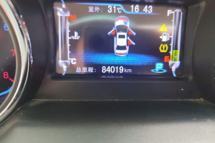 Used BYD G5 2014 1.5TID Automatic Flagship Model Odometer Close Up
