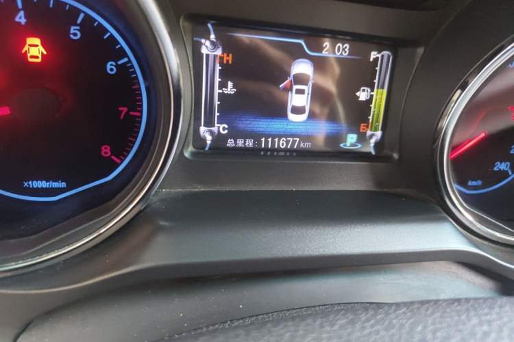 Used BYD G5 2014 1.5TID Automatic Luxury Version Odometer Close Up