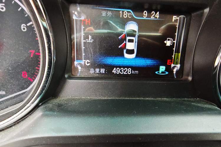 Used BYD G5 2014 1.5TID Automatic Flagship Model Odometer Close Up
