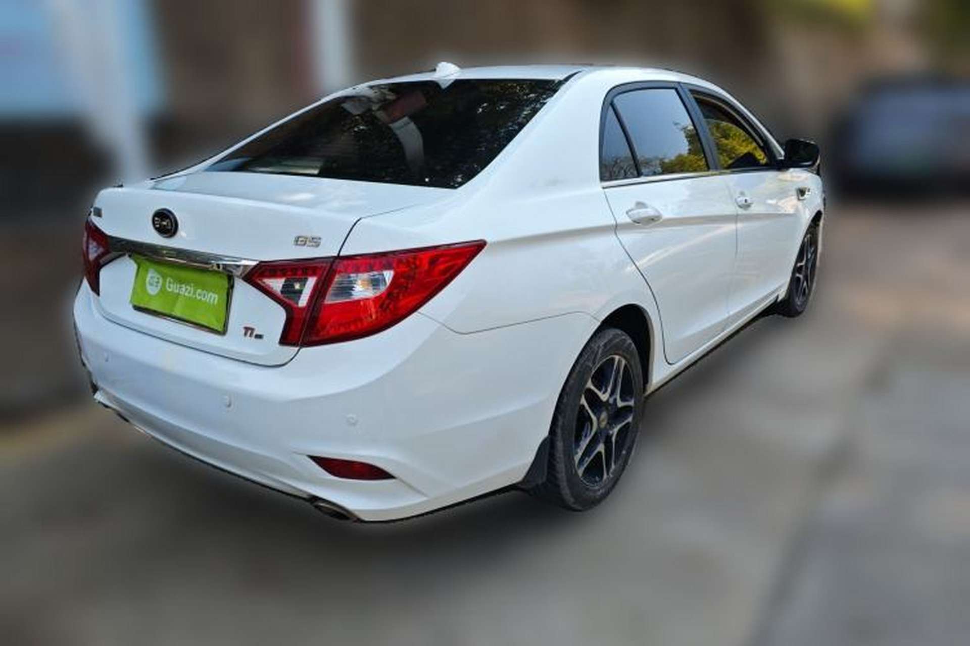 Used BYD G5 2014 1.5TI Manual Luxury Edition Rear Right 45 Deg