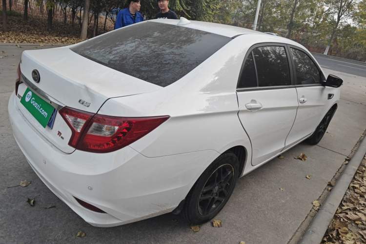 Used BYD G5 2014 1.5TI Manual Flagship Edition Rear Right 45 Deg