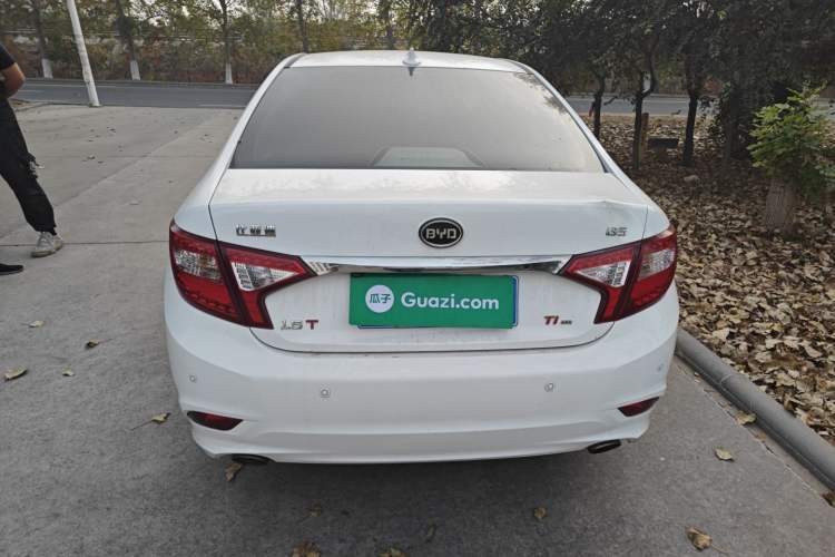 Used BYD G5 2014 1.5TI Manual Flagship Edition Rear