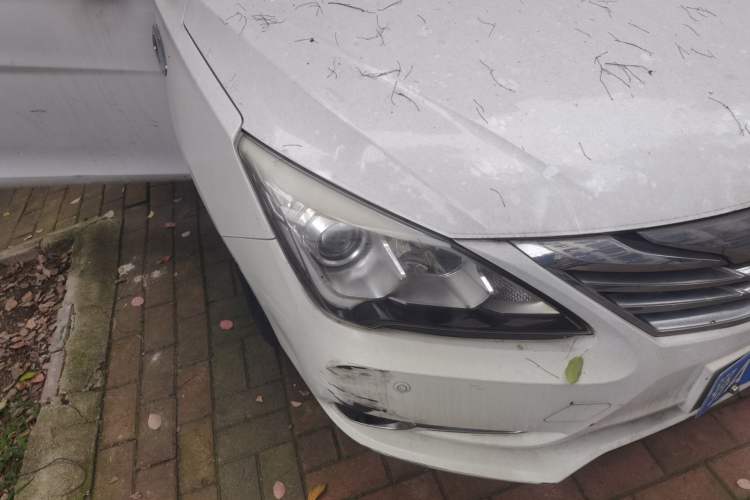 Used BYD G5 2014 1.5TID Automatic Flagship Model Right Front Headlight