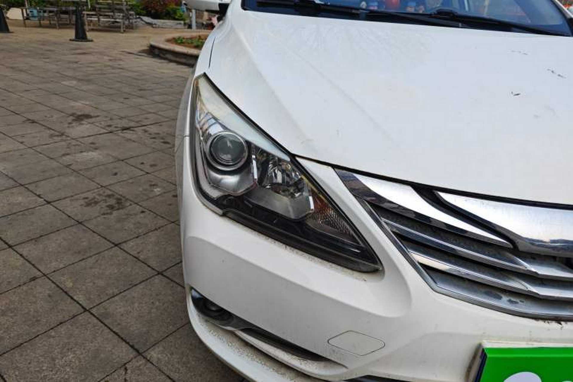 Used BYD G5 2014 1.5TI Manual Luxury Edition Right Front Headlight